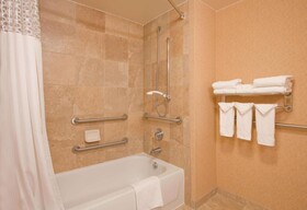 Hampton Inn & Suites Omaha Southwest-La Vista