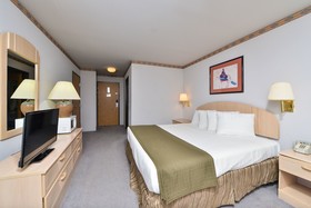 Econo Lodge Inn & Suites