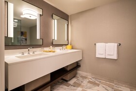 Caesars Palace by Suiteness