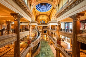 Caesars Palace by Suiteness