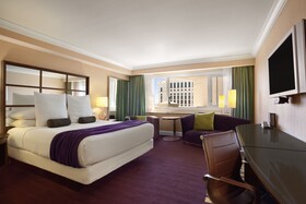 Caesars Palace by Suiteness