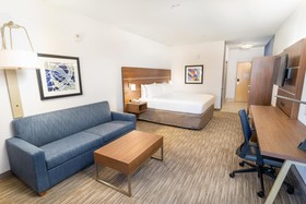 Holiday Inn Express & Suites Las Vegas SW Spring Valley