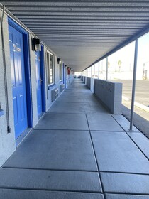 Lucky Cuss Motel