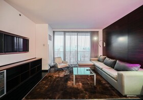 Palms Place by Strip View Suites
