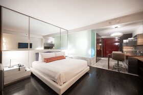 Palms Place by Strip View Suites