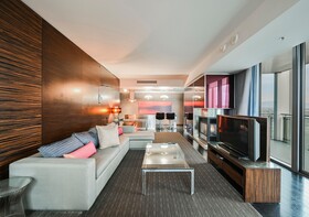 Palms Place by Strip View Suites