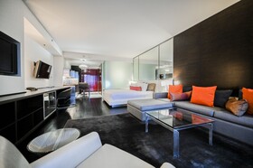 Palms Place by Strip View Suites