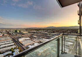 Palms Place by Strip View Suites