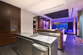 Palms Place by Strip View Suites