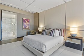 Palms Place by Strip View Suites