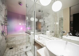 Palms Place by Strip View Suites