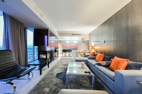 Palms Place by Strip View Suites