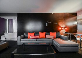 Palms Place by Strip View Suites