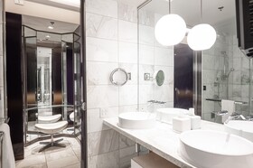Palms Place by Strip View Suites