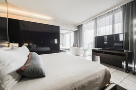 Palms Place by Strip View Suites