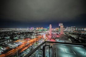 Palms Place by Strip View Suites