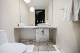 Palms Place by Strip View Suites