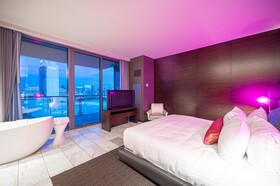 Palms Place by Strip View Suites