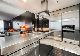 Palms Place by Strip View Suites