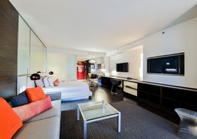 Palms Place by Strip View Suites