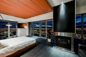 Palms Place by Strip View Suites