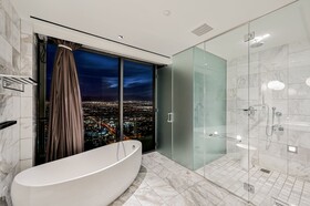 Palms Place by Strip View Suites