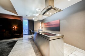 Palms Place by Strip View Suites