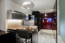 Palms Place by Strip View Suites
