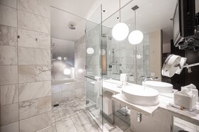 Palms Place by Strip View Suites