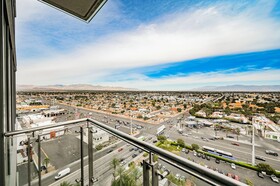 Palms Place by Strip View Suites