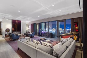 Palms Place by Strip View Suites