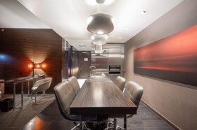 Palms Place by Strip View Suites