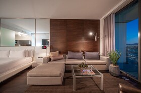 Palms Place by Strip View Suites