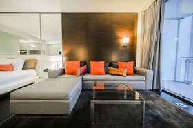 Palms Place by Strip View Suites