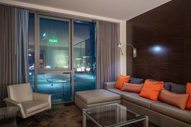 Palms Place by Strip View Suites