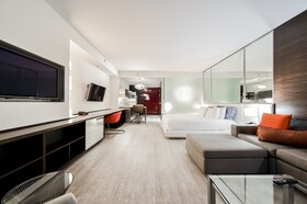 Palms Place by Strip View Suites