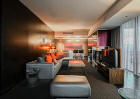 Palms Place by Strip View Suites