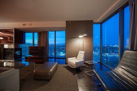 Palms Place by Strip View Suites