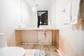 Palms Place by Strip View Suites