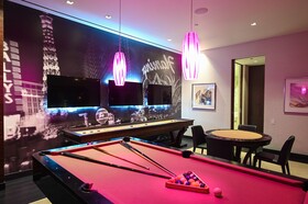 Palms Place by Strip View Suites