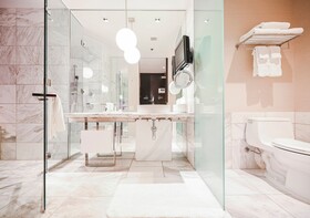Palms Place by Strip View Suites