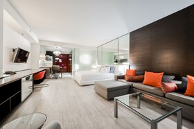 Palms Place by Strip View Suites