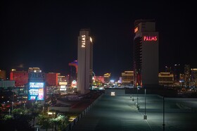 Palms Place by Strip View Suites