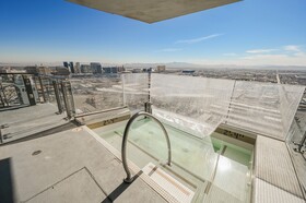 Palms Place by Strip View Suites