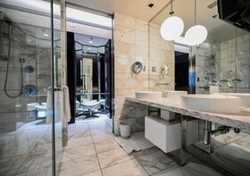 Palms Place by Strip View Suites