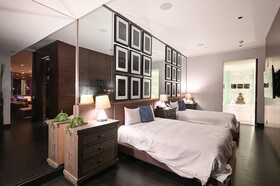 Palms Place by Strip View Suites