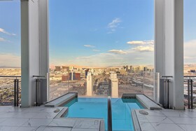 Palms Place by Strip View Suites