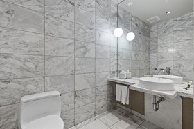 Palms Place by Strip View Suites