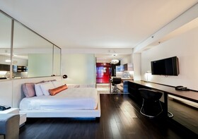 Palms Place by Strip View Suites
