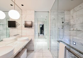 Palms Place by Strip View Suites